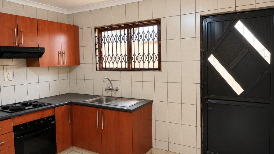 To Let 3 Bedroom Property for Rent in Buffalo Flats Eastern Cape